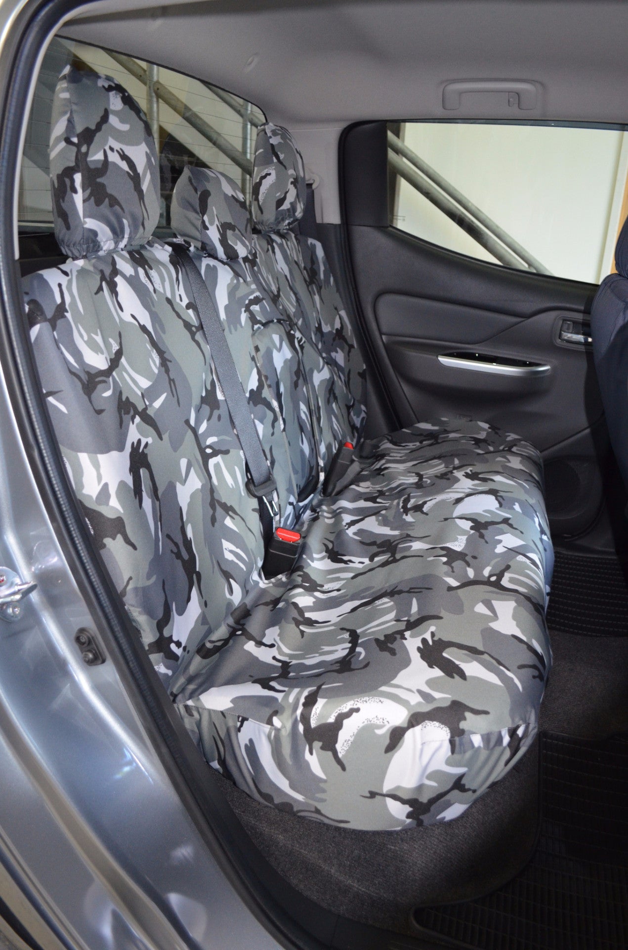 Mitsubishi L200 Mk 7 Double Cab (2015 Onwards) Tailored Seat Covers  Seat Covers 4 Vans Ltd