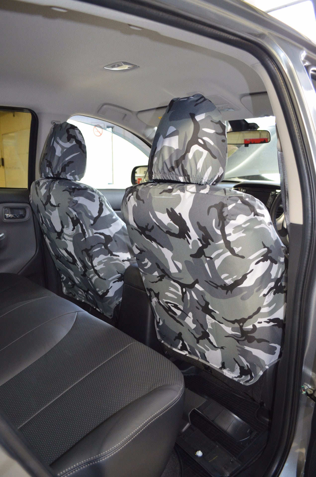 Mitsubishi L200 Mk 7 Double Cab (2015 Onwards) Tailored Seat Covers  Seat Covers 4 Vans Ltd